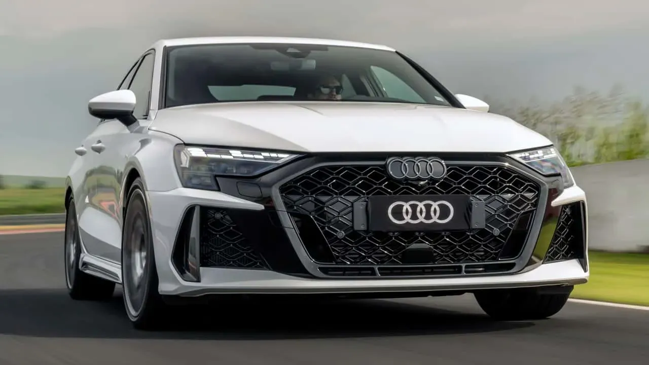 Adeus à Lenda: O Fim do Motor 5-Cilindros do Audi RS3 e o Impacto no Mercado Brasileiro